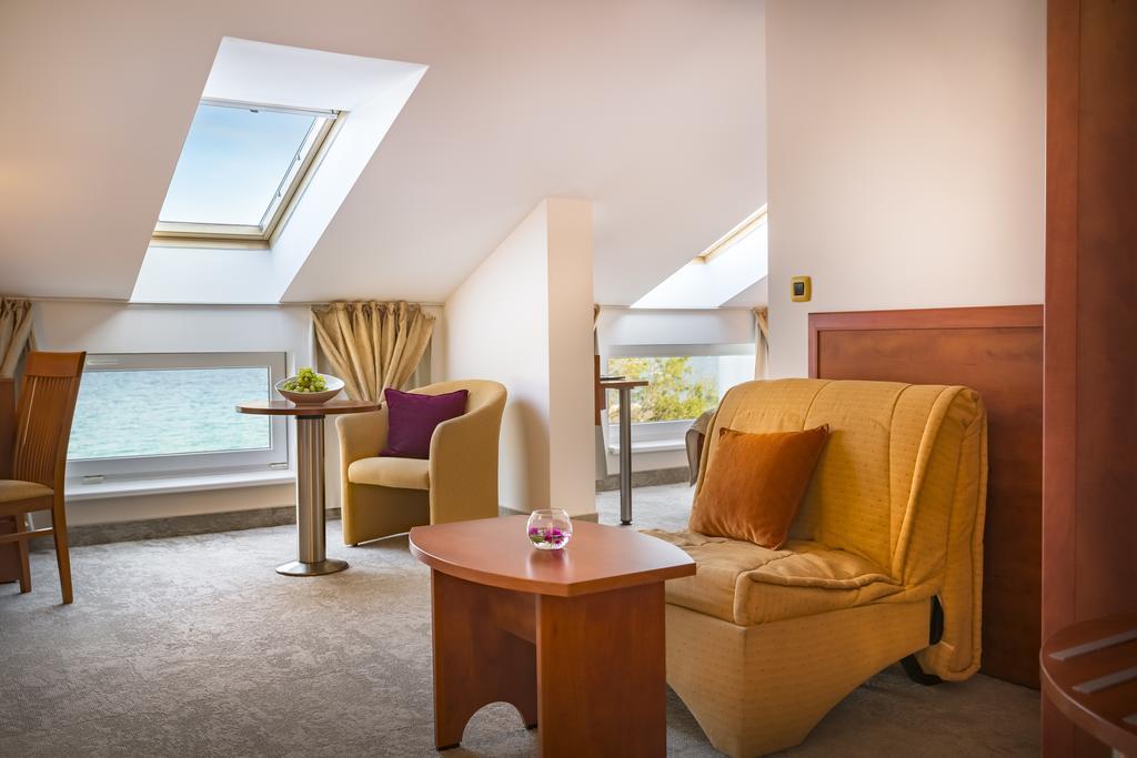 Sunny Baska Residence By Valamar, Ex Zvonimir ภายนอก รูปภาพ